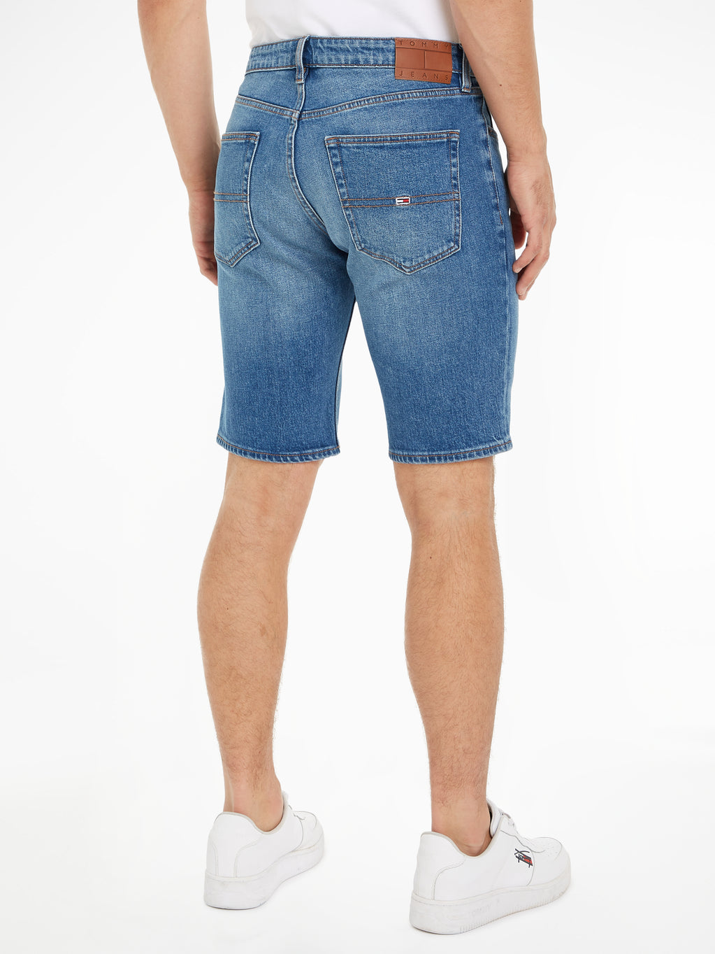 Tommy-Jeans-SP2024-1A5-DM0DM187971A5-2-341x@3x.progressive