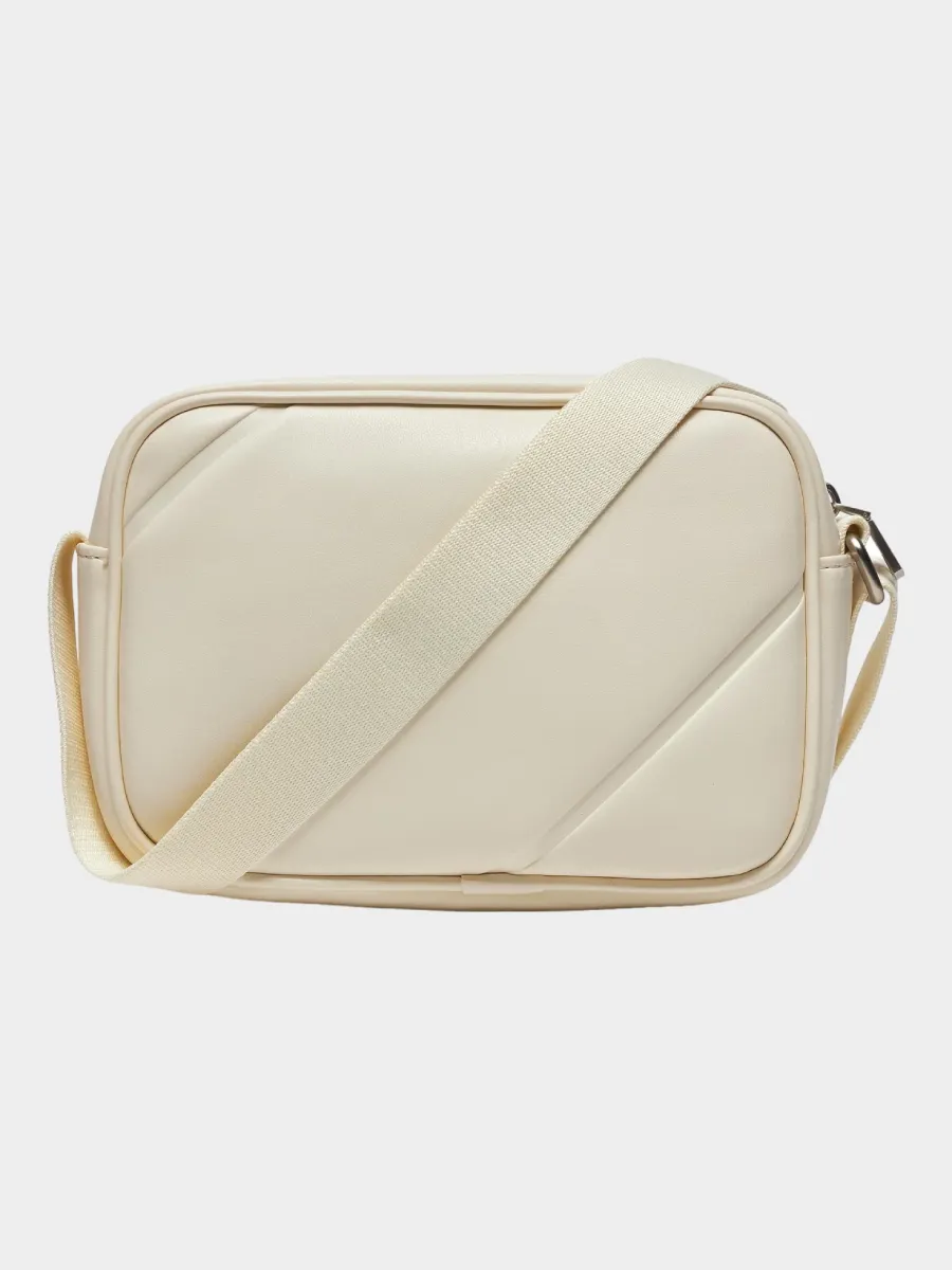 Calvin-Klein-zenska-torbica-CKK60K611821-YAN-03