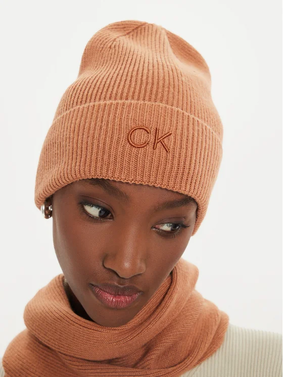 calvin-klein-czapka-embroidery-fine-k60k612590-brazowy-8720639564941-(1)