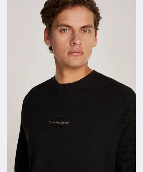 calvin-klein-fa2024-0gm-j30j3256710gm-3-trim-500-600.jpg