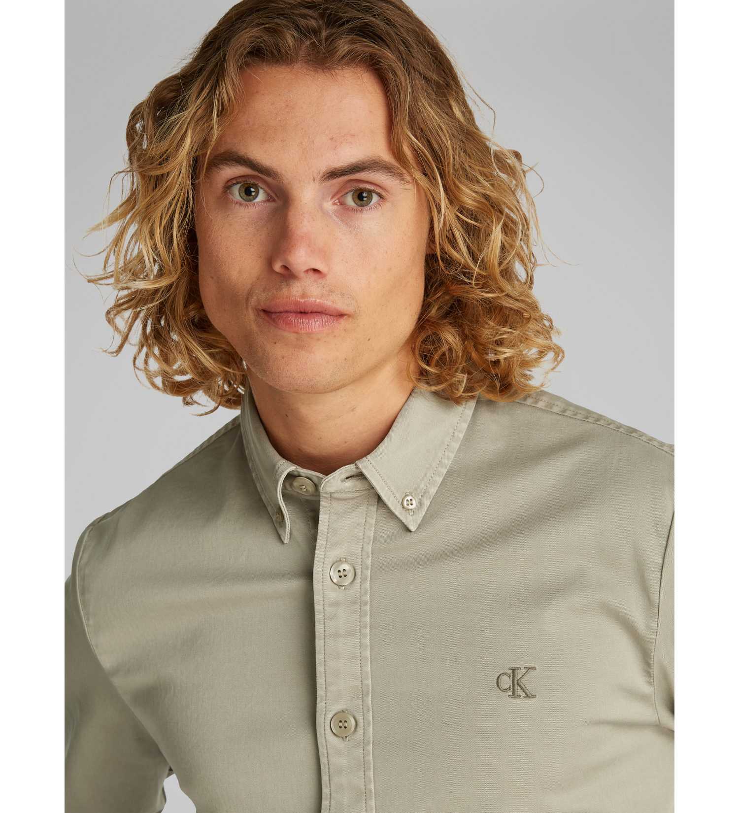 calvin-klein-jeans-garment-dye-cotton-twill-shirt-(3)