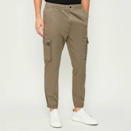 Calvin Klein - Muške pantalone sa džepovima