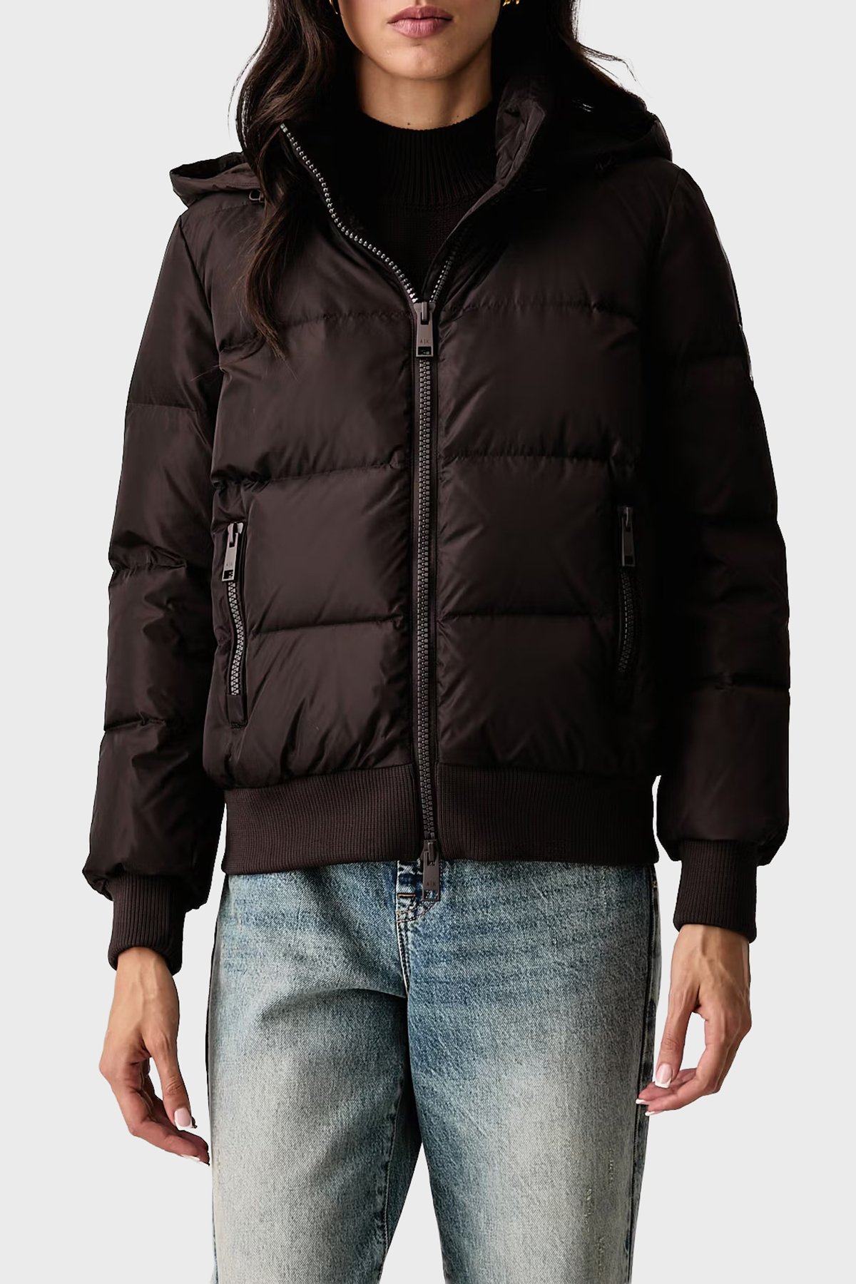 1200x1800-armani-exchange-kapitoneli-regular-fit-kapusonlu-yaka-kadin-mont-xw000228-af12286-u6032-kahve-3210430-68-B